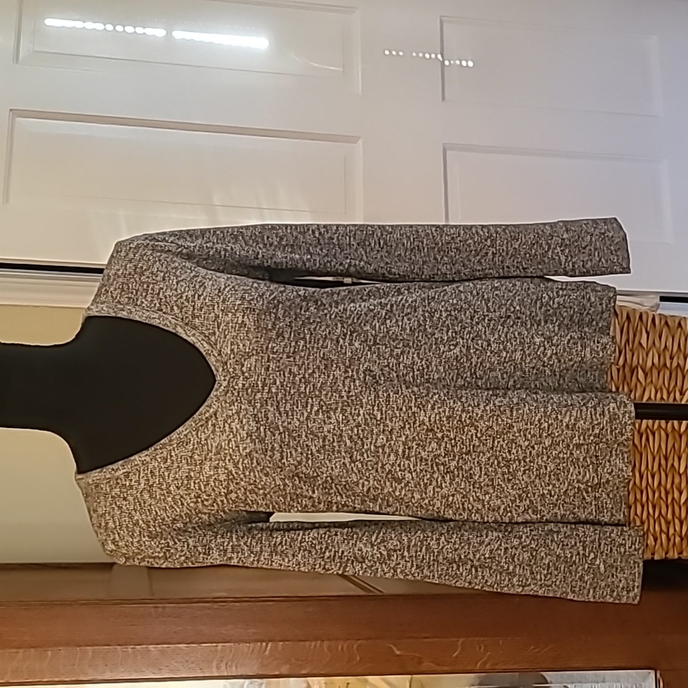 V-NECK Knit Top